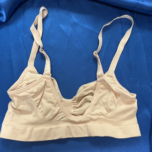 SKIMS NUDE SEAMLESS SCULPT BRALETTE L/XL - Picture 2 of 3